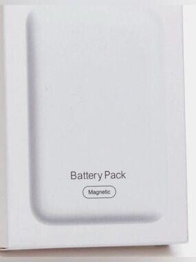 🌸. Magnetic Battery Pack Power Bank - White